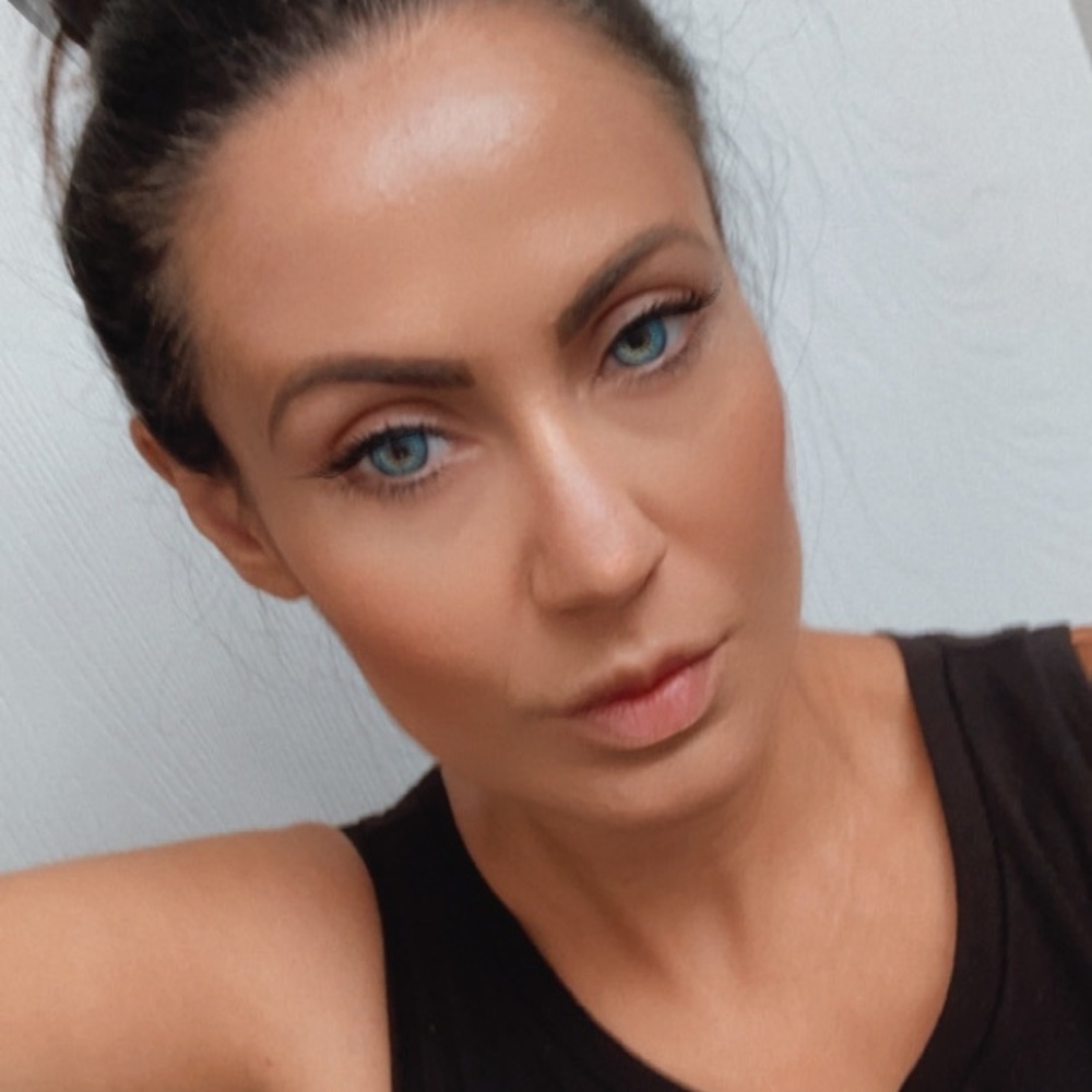 Meet your Posher, Gia